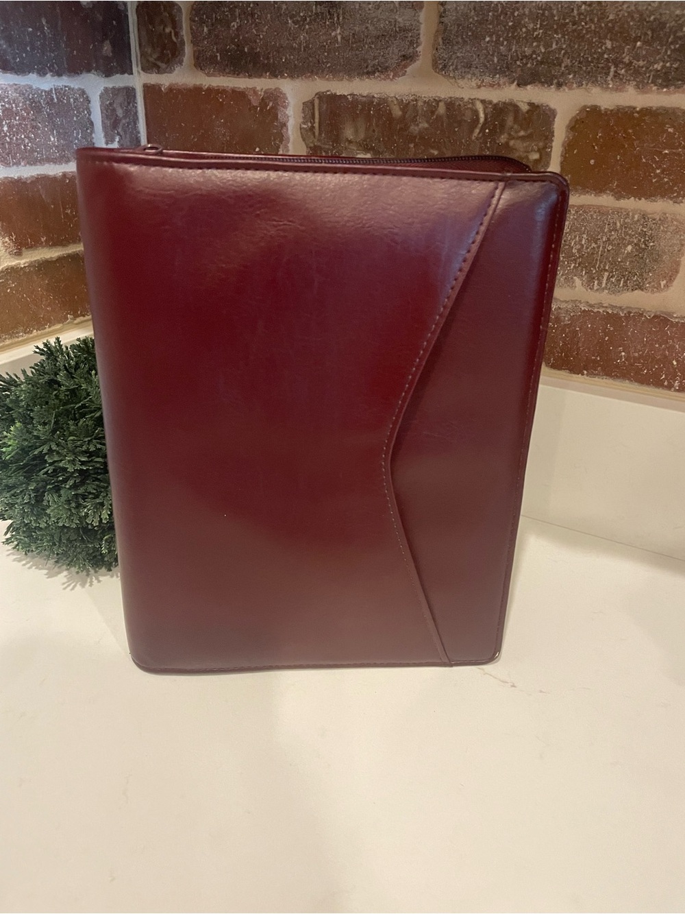 Vintage Men's Leather Zip Folio - Burgundy